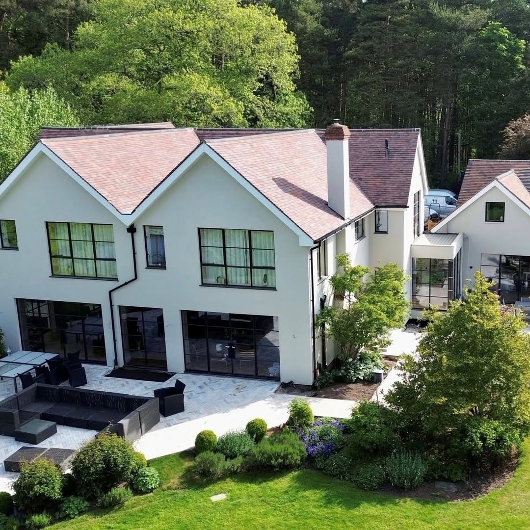 Service Rendered In Malay Monocouche Render Systems — Expert External Render Installation
